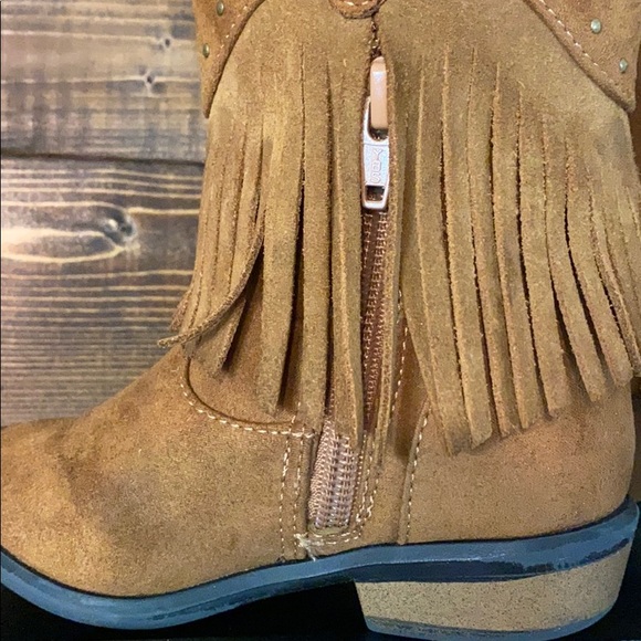 Cat&jack- little girl boots 💕 - Picture 4 of 6